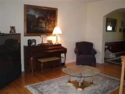 55 Gullane Dr, Slingerlands, NY 12159 photo 2