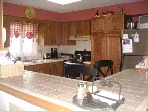 24 Ellendale Ave, Selkirk, NY 12158 photo 8