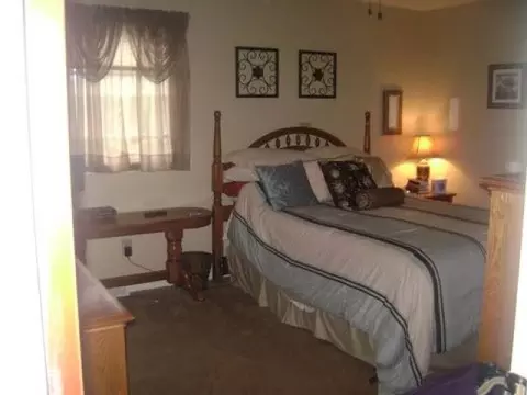 24 Ellendale Ave, Selkirk, NY 12158 photo 3