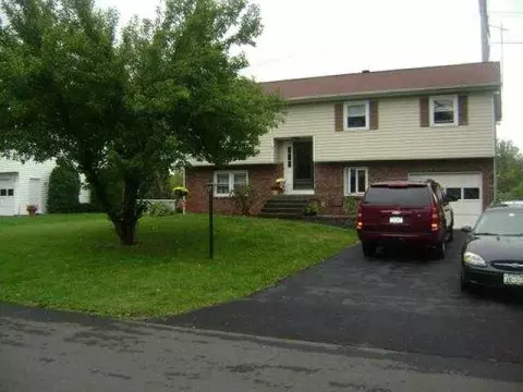 24 Ellendale Ave, Selkirk, NY 12158 photo 1