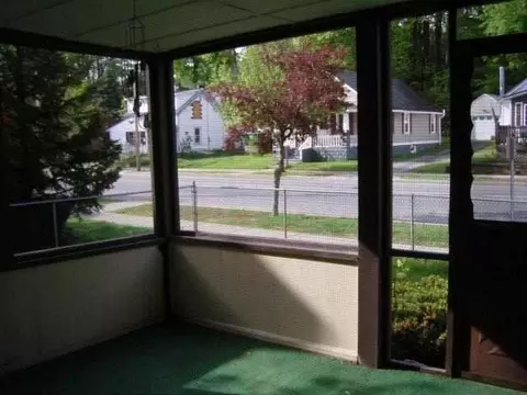 34 Hamilton Ave, Corinth, NY 12822 photo 9