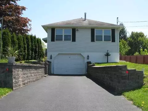 34 Central Jewitt Rd, Niskayuna, NY 12304 photo 1