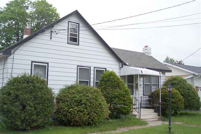 3210 Williams St, Schenectady, NY 12306 photo 1