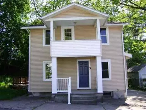 5 Parker Rd, Schenectady, NY 12304 photo 1