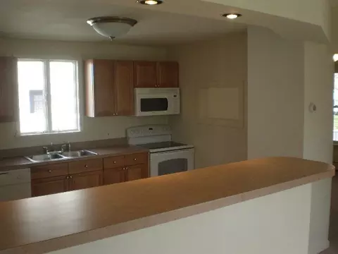266 Cherry St, Schenectady, NY 12306 photo 3