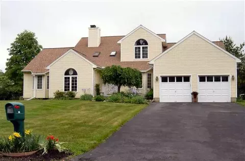 66 Bittersweet Ln, Slingerlands, NY 12159 photo 1