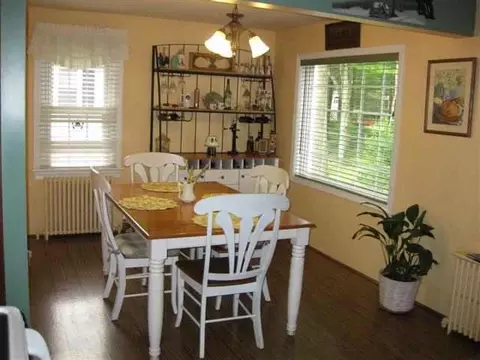 16 Brookview Ave, Delmar, NY 12054 photo 6