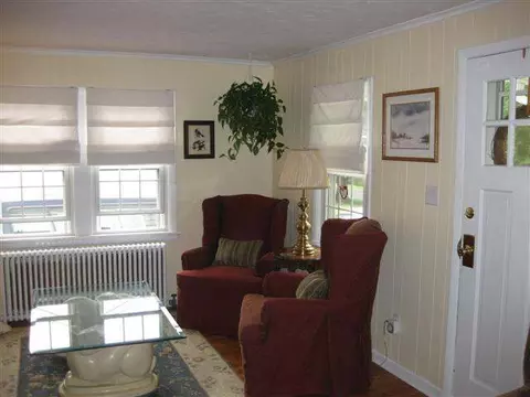 16 Brookview Ave, Delmar, NY 12054 photo 2