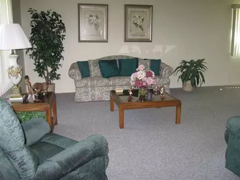 16 Olympian Dr, Slingerlands, NY 12159 photo 2