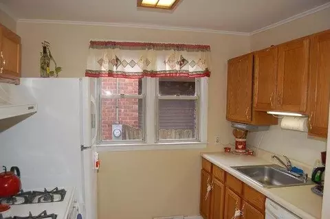 2543 Barton Ave, Schenectady, NY 12306 photo 5