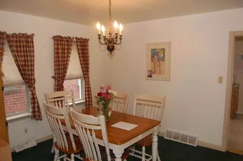 2543 Barton Ave, Schenectady, NY 12306 photo 3
