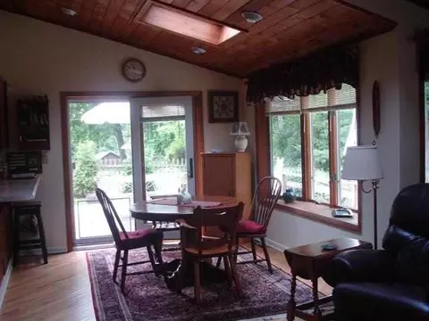64 Dumbarton Dr, Delmar, NY 12054 photo 8