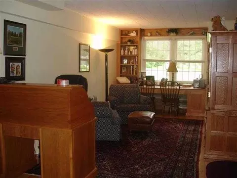 64 Dumbarton Dr, Delmar, NY 12054 photo 9
