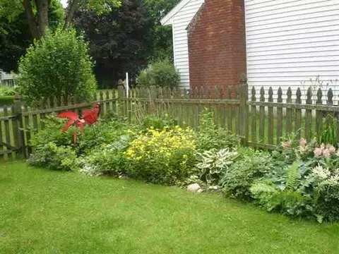 64 Dumbarton Dr, Delmar, NY 12054 photo 2