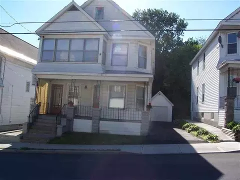 4 Lomasney Ave, Schenectady, NY 12308 photo 1