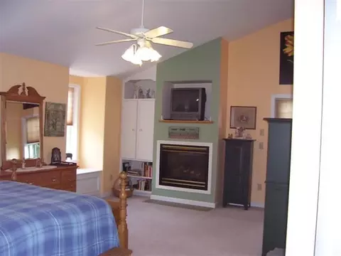 7 Fields End Dr, Glenmont, NY 12077 photo 8