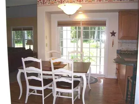 7 Fields End Dr, Glenmont, NY 12077 photo 5