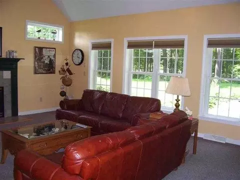 7 Fields End Dr, Glenmont, NY 12077 photo 6