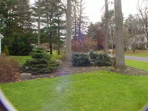 16 Thorndale Rd, Slingerlands, NY 12159 photo 2