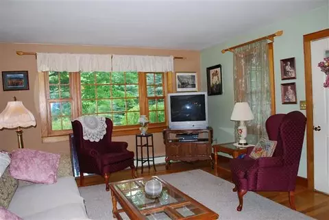 341 Caverns Rd, Howes Cave, NY 12092 photo 4