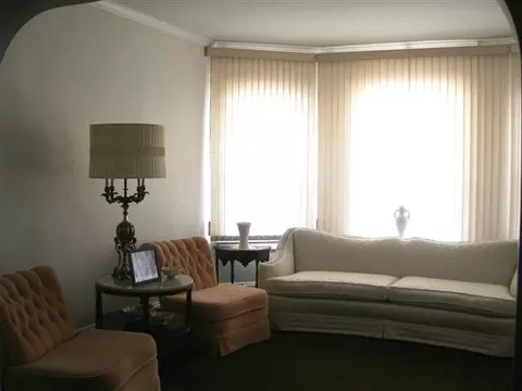 833 Hampton Ave, Schenectady, NY 12309 photo 3