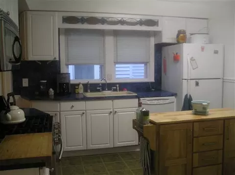 718 Decamp Ave, Schenectady, NY 12309 photo 3