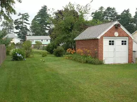 246 16th St, Schenectady, NY 12306 photo 3