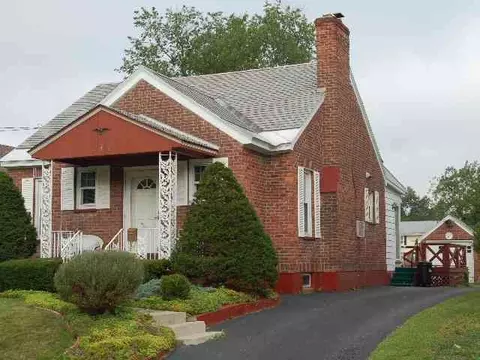 246 16th St, Schenectady, NY 12306 photo 2