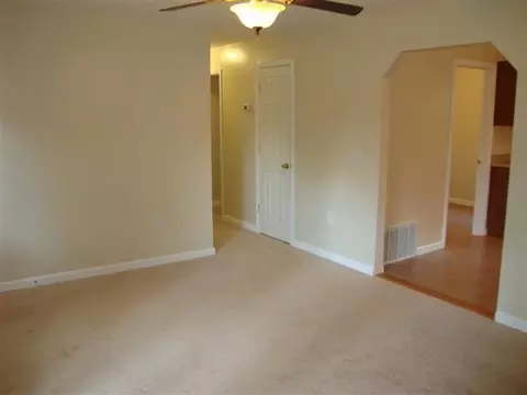 349 Chiswell Rd, Schenectady, NY 12304 photo 10