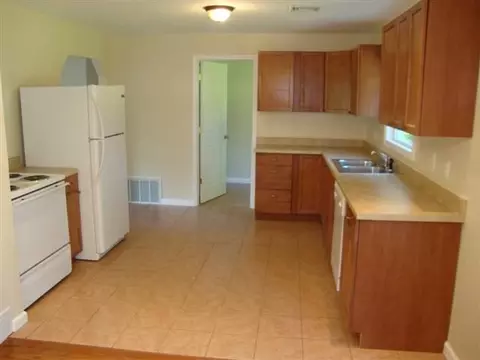 349 Chiswell Rd, Schenectady, NY 12304 photo 5