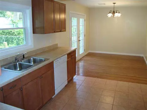 349 Chiswell Rd, Schenectady, NY 12304 photo 4