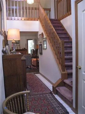 27 Constitution Dr, Glenmont, NY 12077 photo 8