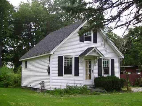 25 Yale Ave, Slingerlands, NY 12159 photo 2