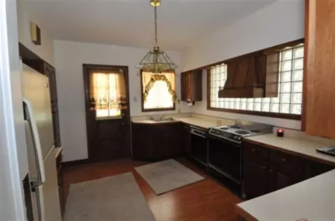 852 Wright Ave, Schenectady, NY 12309 photo 3