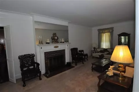 852 Wright Ave, Schenectady, NY 12309 photo 6