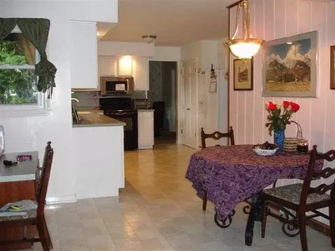 103 Hampton St, Delmar, NY 12054 photo 4