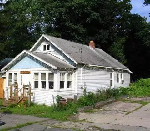 2 Myrtle Ave, Schenectady, NY 12304 photo 2