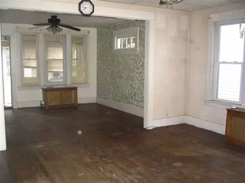 2 Myrtle Ave, Schenectady, NY 12304 photo 5