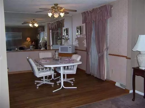 12 Concord Dr, Schenectady, NY 12309 photo 3