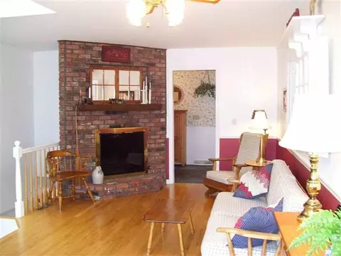 15 Bennett Ter, Delmar, NY 12054 photo 4