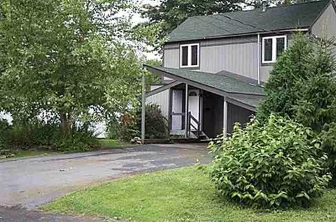 1457 Phoenix Ave, Schenectady, NY 12308 photo 2