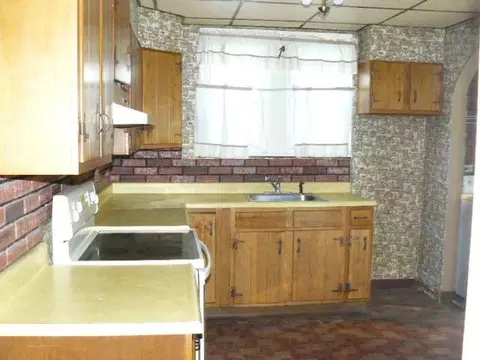 590 Ontario St, Schenectady, NY 12306 photo 4