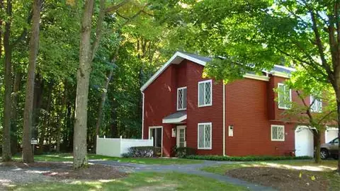 22 Oak Rd, Delmar, NY 12054 photo 2