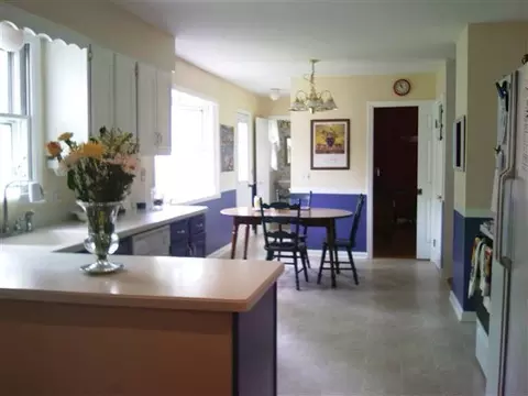 74 Carstead Dr, Slingerlands, NY 12159 photo 3