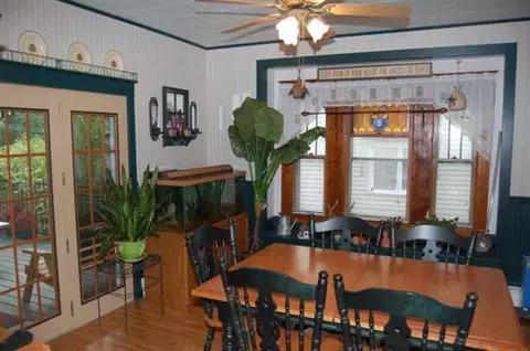 863 Thompson St, Schenectady, NY 12306 photo 4