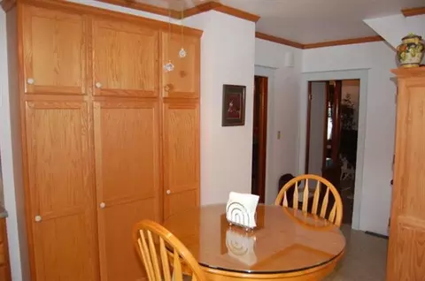 863 Thompson St, Schenectady, NY 12306 photo 5