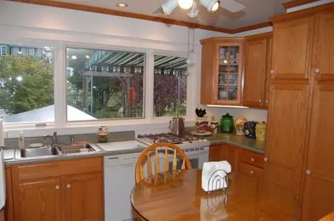 863 Thompson St, Schenectady, NY 12306 photo 6