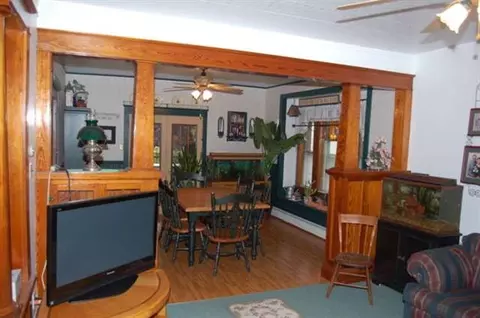 863 Thompson St, Schenectady, NY 12306 photo 2