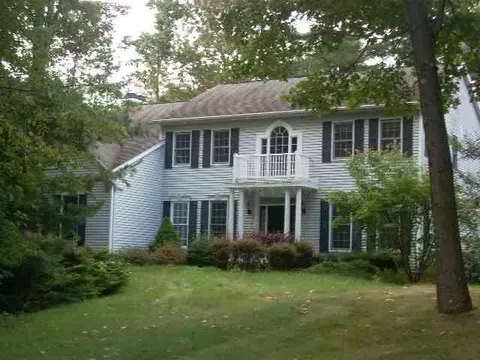 4 Bluestone Rdg, Halfmoon, NY 12065 photo 1