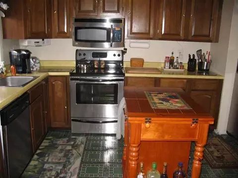11 Windmill Dr, Glenmont, NY 12077 photo 3